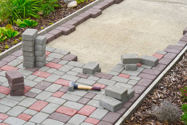 Best Driveway Paving Contractor  in Eagle Point, OR